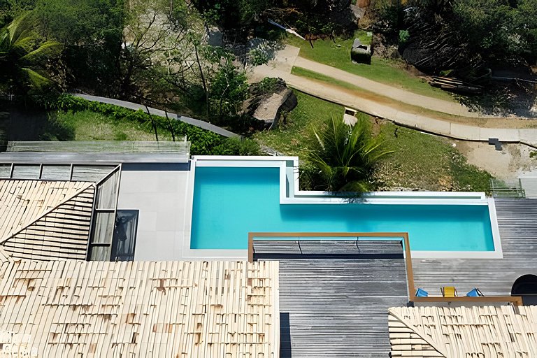 Casa c vista p/ o mar na praia da Armação Ilhabela