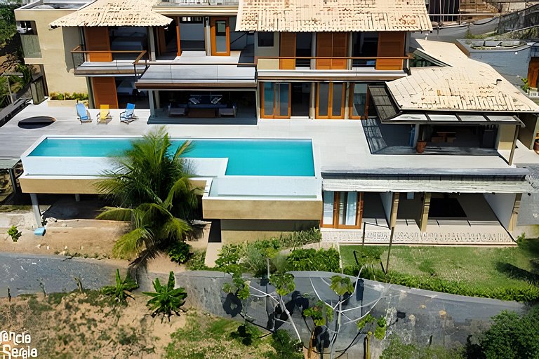 Casa c vista p/ o mar na praia da Armação Ilhabela