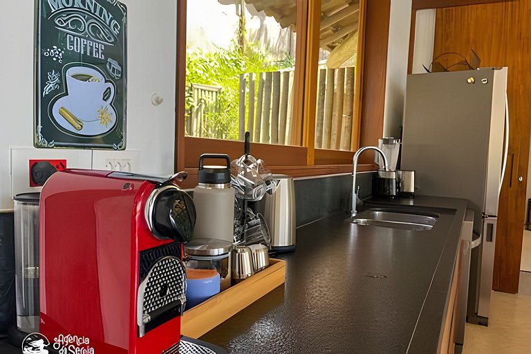 Casa c vista p/ o mar na praia da Armação Ilhabela