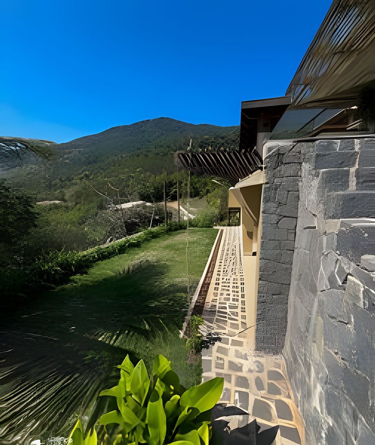 Casa c vista p/ o mar na praia da Armação Ilhabela