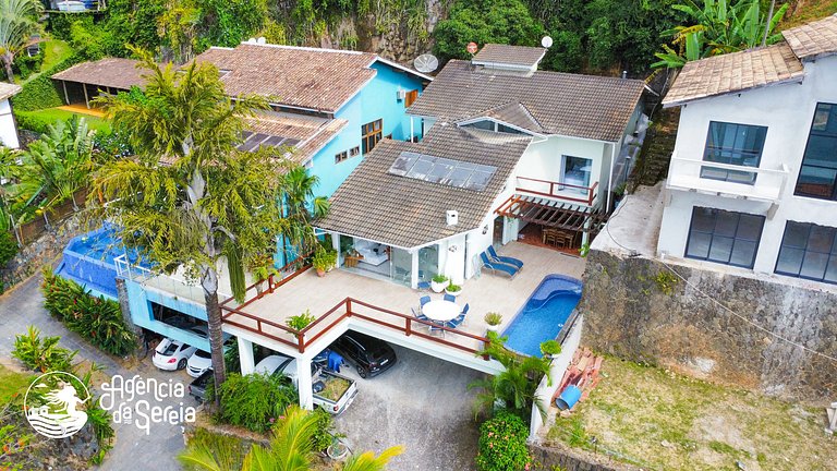 Casa com piscina e vista para a Ilha das Cabras