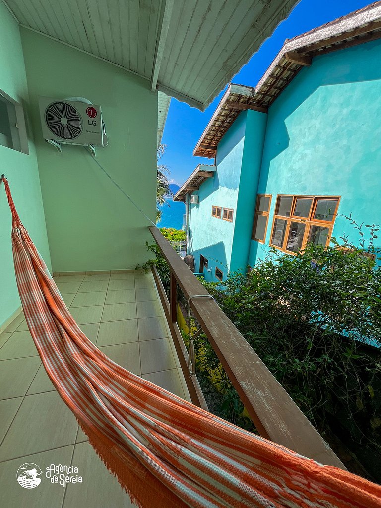 Casa com piscina e vista para a Ilha das Cabras