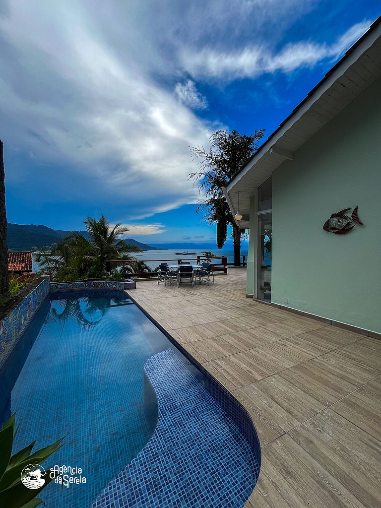 Casa com piscina e vista para a Ilha das Cabras