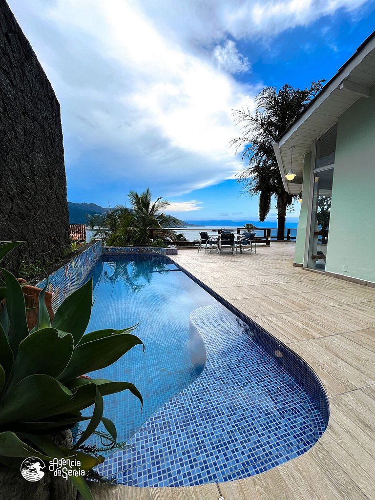 Casa com piscina e vista para a Ilha das Cabras