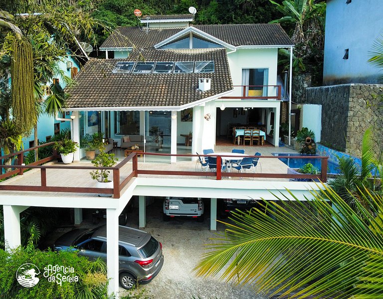 Casa com piscina e vista para a Ilha das Cabras