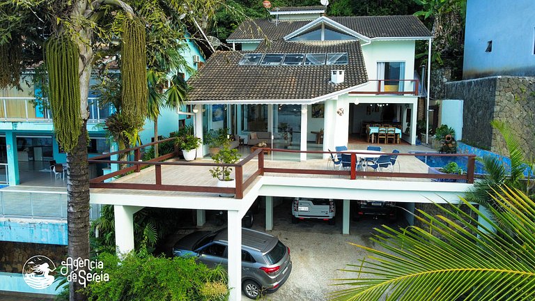 Casa com piscina e vista para a Ilha das Cabras