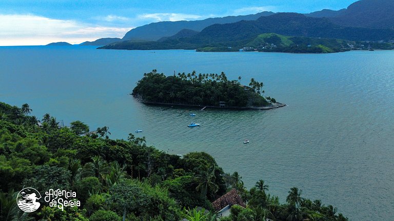 Casa com piscina e vista para a Ilha das Cabras