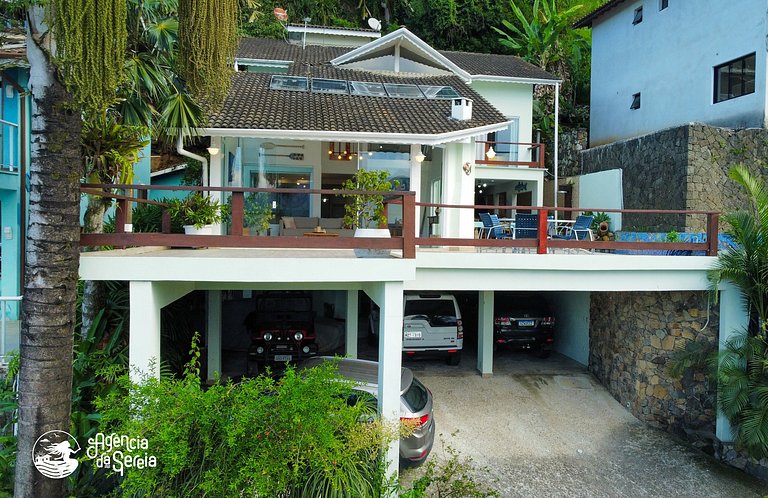 Casa com piscina e vista para a Ilha das Cabras