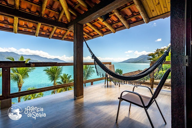 Casa em condomínio com vista para Ilha das Cabras