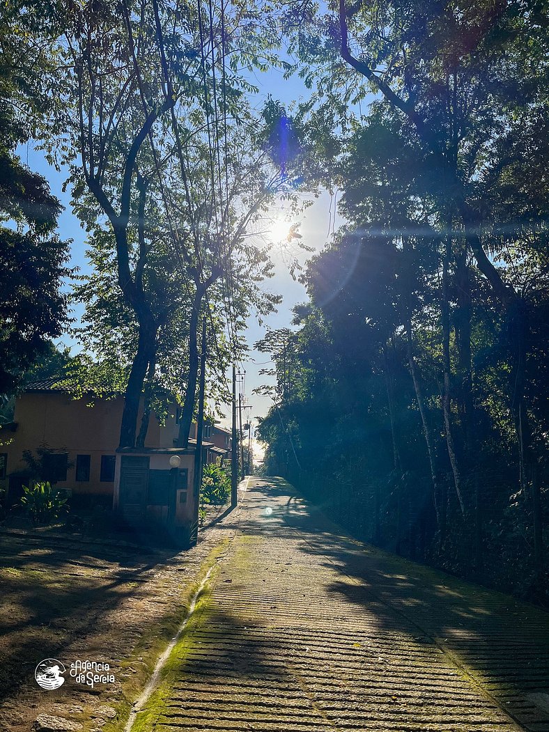 Casa em condomínio na parte sul de Ilhabela