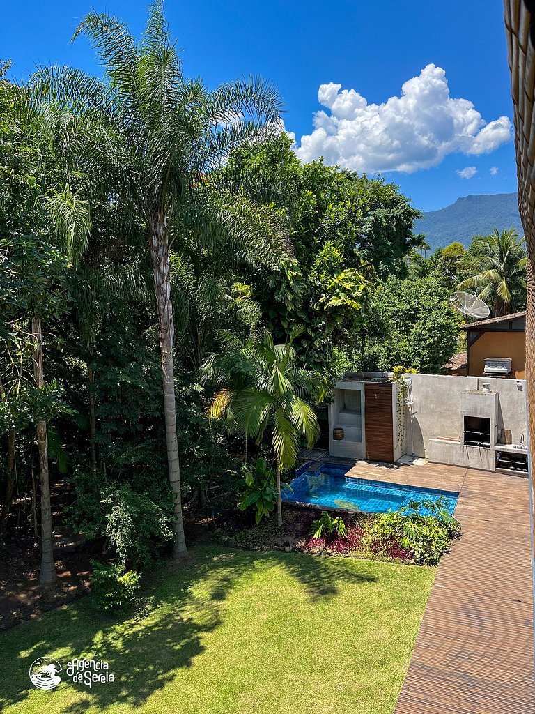 Casa Ilhabela c cachoeira no quintal e praia a 50m