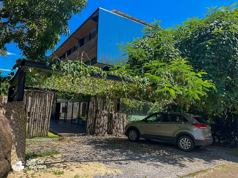 Casa Ilhabela c cachoeira no quintal e praia a 50m