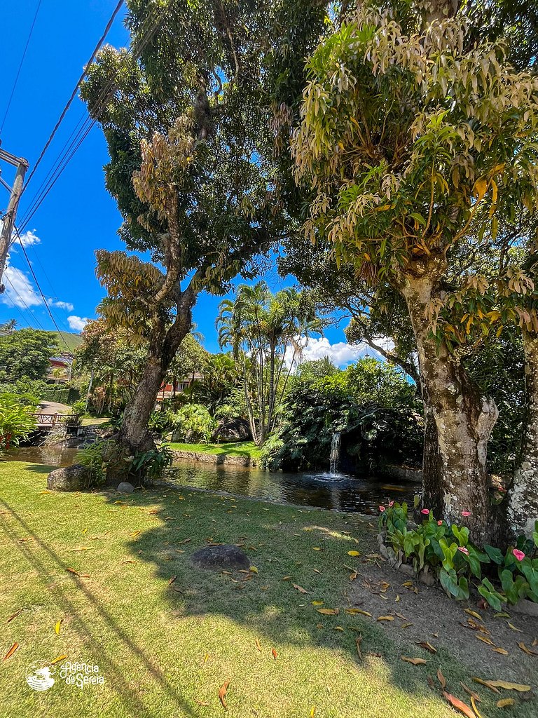 Casa Ilhabela c cachoeira no quintal e praia a 50m