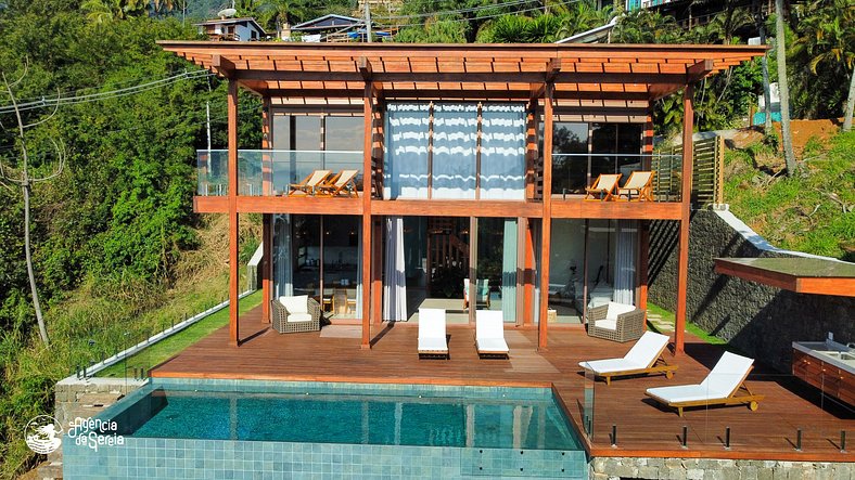 Casa moderna com vista mar panorâmica em Ilhabela