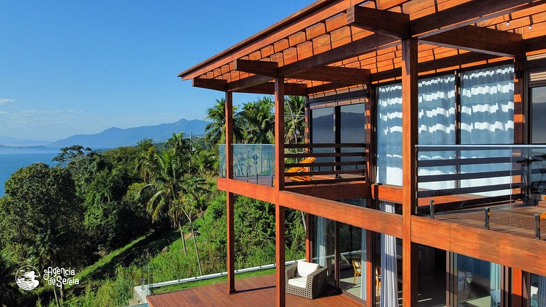 Casa moderna com vista mar panorâmica em Ilhabela