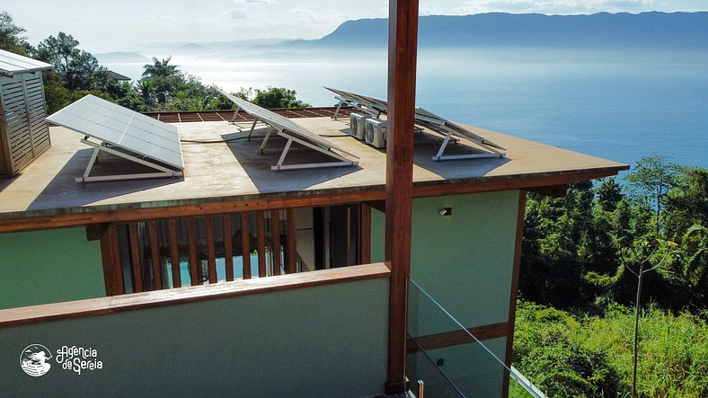 Casa moderna com vista mar panorâmica em Ilhabela