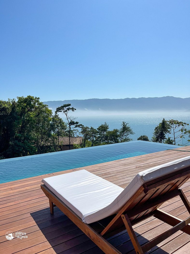 Casa moderna com vista mar panorâmica em Ilhabela