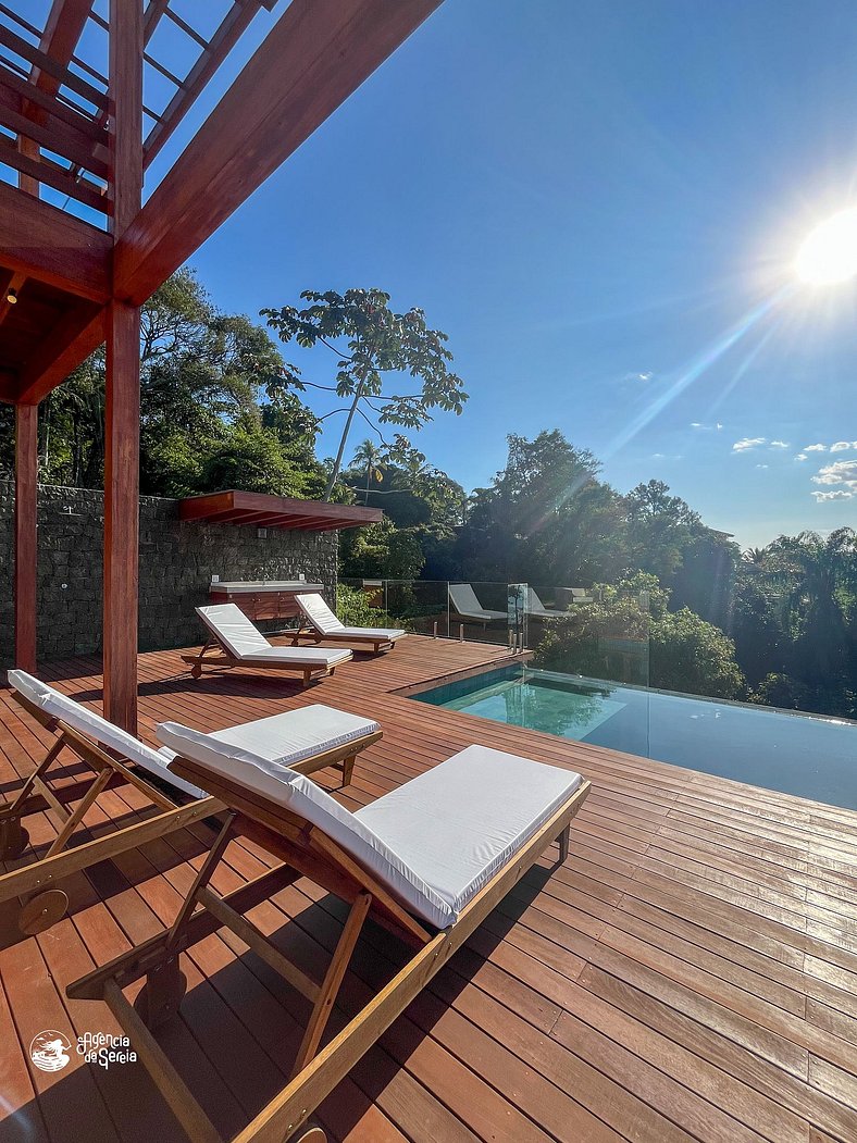 Casa moderna com vista mar panorâmica em Ilhabela