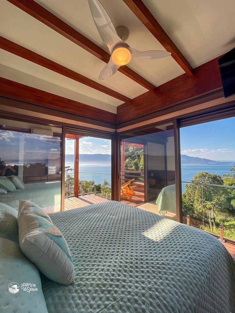 Casa moderna com vista mar panorâmica em Ilhabela