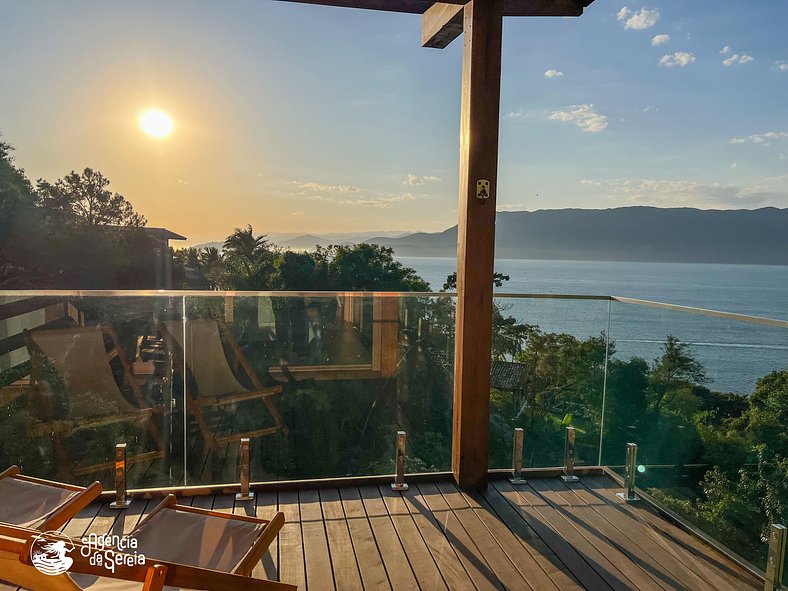 Casa moderna com vista mar panorâmica em Ilhabela