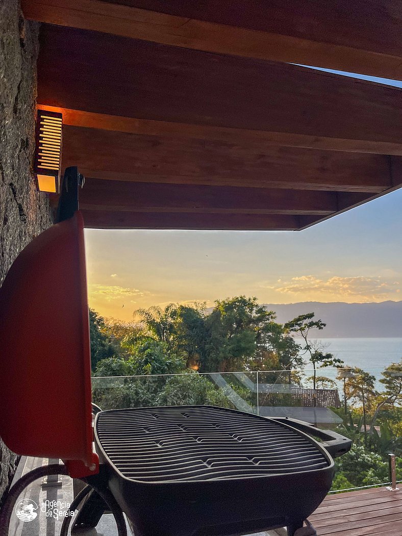 Casa moderna com vista mar panorâmica em Ilhabela