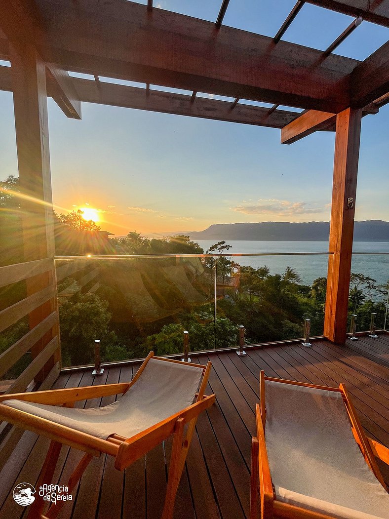 Casa moderna com vista mar panorâmica em Ilhabela