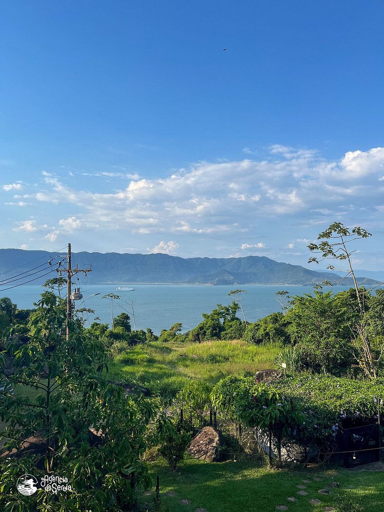 Chalé repleto de natureza e vista mar em Ilhabela