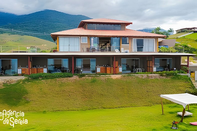 Flat com vista paradisíaca e piscina no Piúva