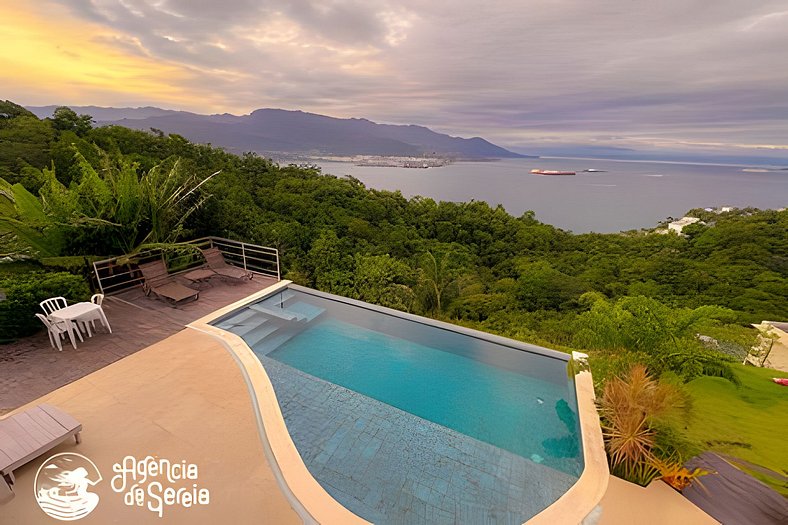 Flat com vista paradisíaca e piscina no Piúva