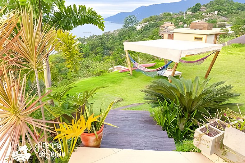 Lindo flat com vista e piscina à 2km da Balsa