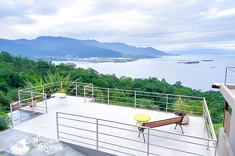 Lindo flat com vista e piscina à 2km da Balsa