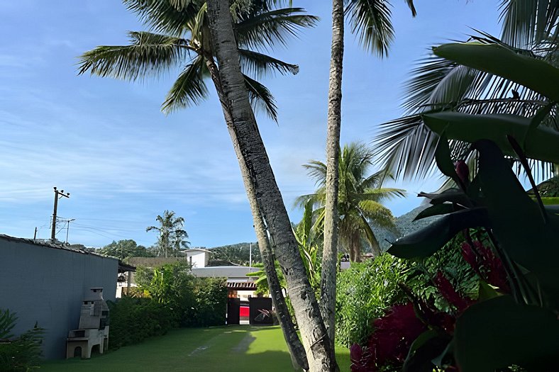 Lindo loft a 300m da praia do Perequê em Ilhabela