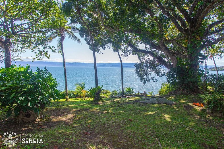 Maravilhosa casa beira-mar na Praia da Armação